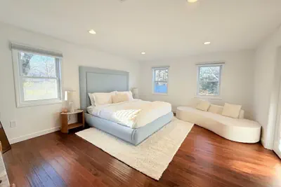 Photo 5 - Spacious Retreat with Game Room