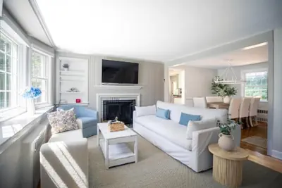 Photo 2 - Family Cottage with 4 King Beds