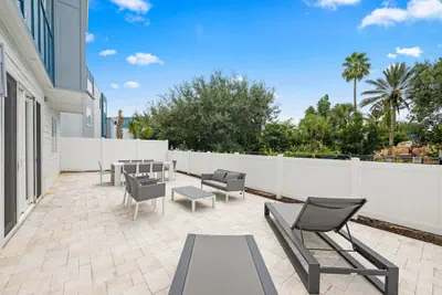 Photo 3 - Resort-style 4-bed Loft Condo
