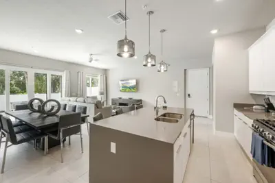 Photo 4 - Resort-style 4-bed Loft Condo