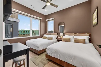 Photo 4 - 4BR Twilight Lane with Pool and Hot Tub
