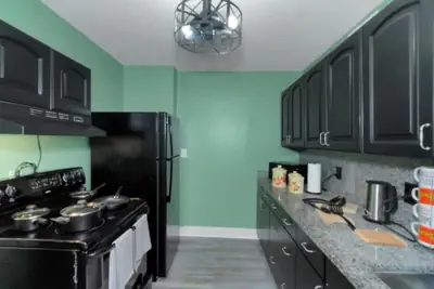 Photo 5 - Stylish 4BR Near AUC and Downtown ATL