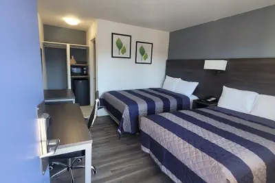 Photo 2 - Budget Inn