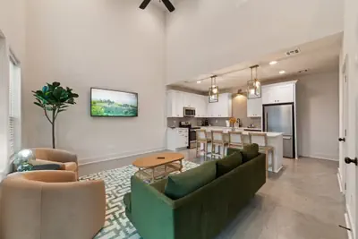 Photo 5 - Enclave 2 Bedroom Luxury Homes