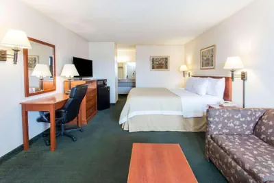 Photo 3 - Travel Inn