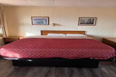 Photo 3 - Coachman Motor Lodge