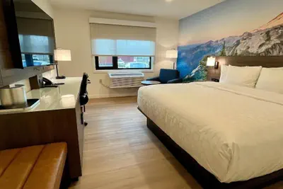 Photo 5 - Clarion Pointe Kent - Seattle South