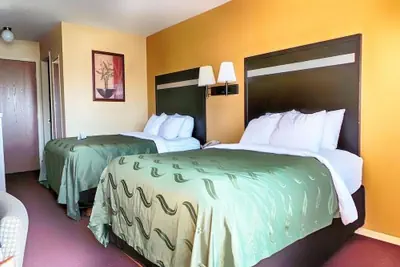 Photo 2 - Urban Inn & Suites