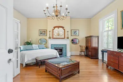 Photo 3 - Bashford Manor Inn