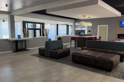 Photo 3 - Hawthorn By Wyndham Dallas Love Field Airport