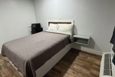 Photo 3 - Best Budget Inn