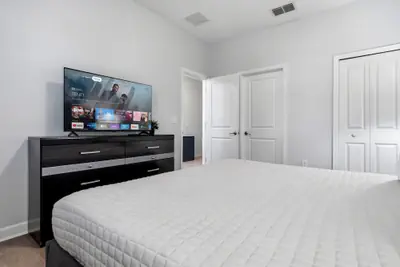 Photo 5 - Nine Bedroom Vacation Home ChampionsGate