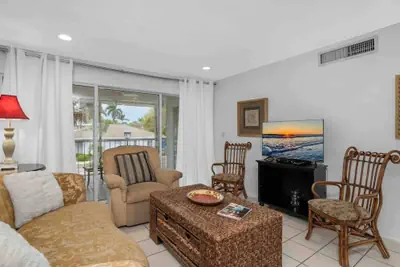 Photo 2 - Coastal Paradise