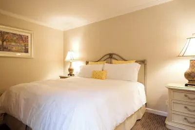 Photo 3 - Napa Escape Luxe King Bed Near Wineries & Spa