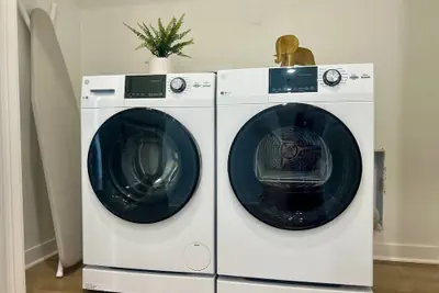 Photo 5 - Modern&cozy, Washer/dryer, Pool,gym,workerfriendly