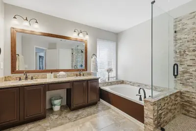 Photo 3 - Luxe 3B 5B Cozy, Spacious Home, 5-star Stay in Frisco