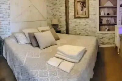 Photo 2 - The Hideaway