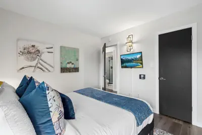 Photo 5 - Old Town Condo Near CSU Pool, Sauna, Gym & Bikes