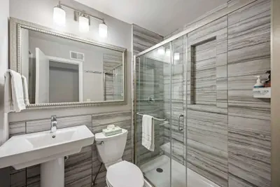 Photo 5 - Brookwood Courtyard by BCA Furnished Apartments Bcc1b 02 B