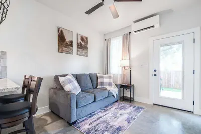 Photo 5 - Live Oak Cabins-sleeps 8 W/hot-tubs