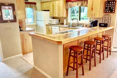 Photo 3 - Fv48 Modern Home With AC Within Walking Distance of Golf Course and Mt Washington Hotel