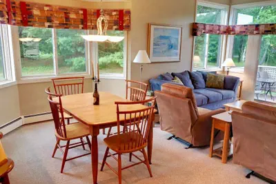 Photo 5 - Fv48 Modern Home With AC Within Walking Distance of Golf Course and Mt Washington Hotel