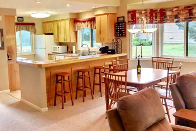 Photo 4 - Fv48 Modern Home With AC Within Walking Distance of Golf Course and Mt Washington Hotel