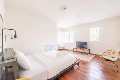 Photo 4 - Surreal Southbeach Luxury & Huge 2BR apt & Terrace