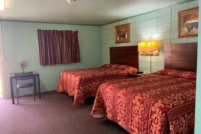 Photo 2 - Best Budget Inn