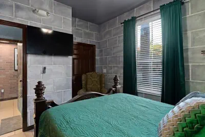 Photo 4 - Fully Themed Harry Potter Getaway Close Disney 3 Bedroom Townhouse
