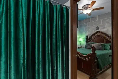 Photo 2 - Fully Themed Harry Potter Getaway Close Disney 3 Bedroom Townhouse