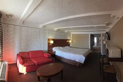 Photo 4 - Exceed Inn Indianapolis Airport South