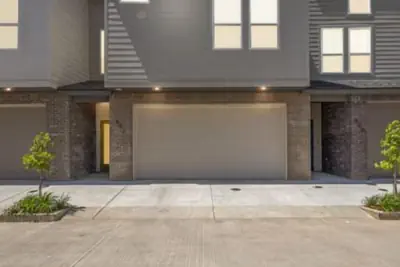 Photo 4 - Enclave 3 Bedroom Luxury Homes