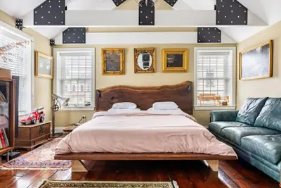 Photo 4 - Unique Luxury Central Historic Landmark Home