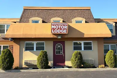 Photo 2 - Worthington Motor Lodge