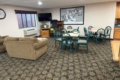 Photo 3 - Dodgeville inn and suites