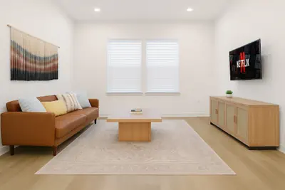 Photo 5 - Worker Friendly, Kingbed,washer Dryer, A+location, Wifi