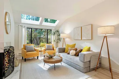 Photo 3 - Marbella Lane-cozy Luxury Townhome Near Microsoft