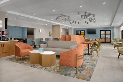 Photo 3 - Hampton Inn By Hilton East Peoria