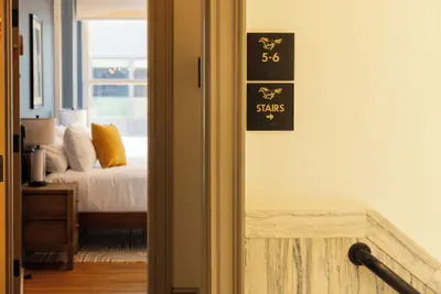 Photo 2 - The Courier Hotel
