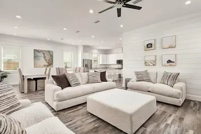 Photo 3 - Costal Style 3-story W 7BR and Near the Beach