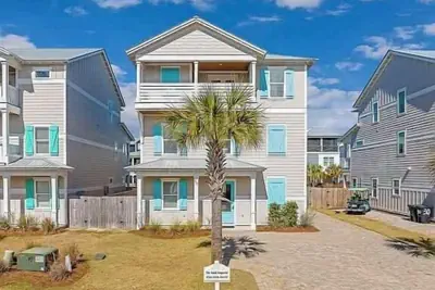 Photo 2 - Costal Style 3-story W 7BR and Near the Beach