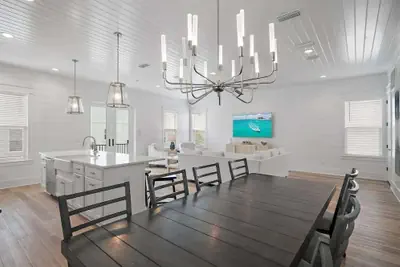 Photo 3 - 3-story Comfortable Home Near the Beach