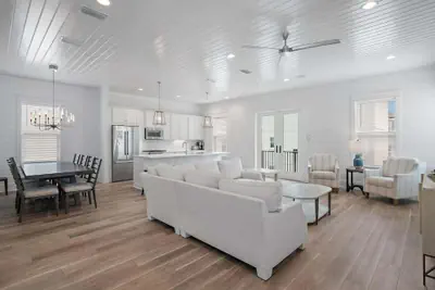 Photo 2 - 3-story Comfortable Home Near the Beach