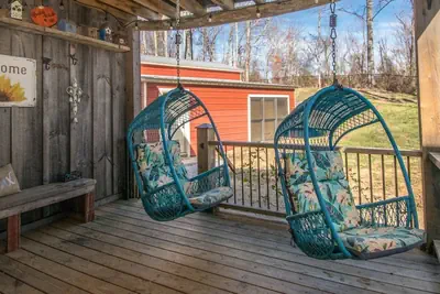 Photo 3 - Rustic-chic 2BR Cabin w Clawfoot Tub Near Trails