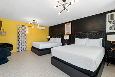 Photo 4 - The Pink Flamingo Boutique Motel