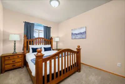 Photo 4 - Cabin-style Group Retreat Near Rmnp, Lakes & Golf