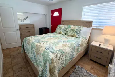 Photo 3 - Channelfront - Dock - Fishing - Bbq - Deck 2 Bedroom Home