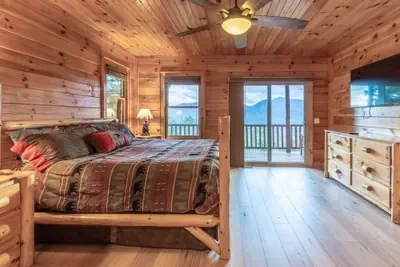 Photo 5 - Waynesville Mtn Cabin-scenic Views Relaxing Hottub