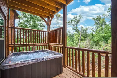 Photo 2 - New 3BR Hot Tub Game Room 3 King Suites